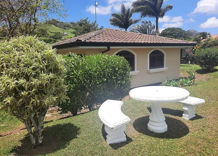 Lakeview Arenal - 2025-2026 Traveller Award Winners * Tronadora